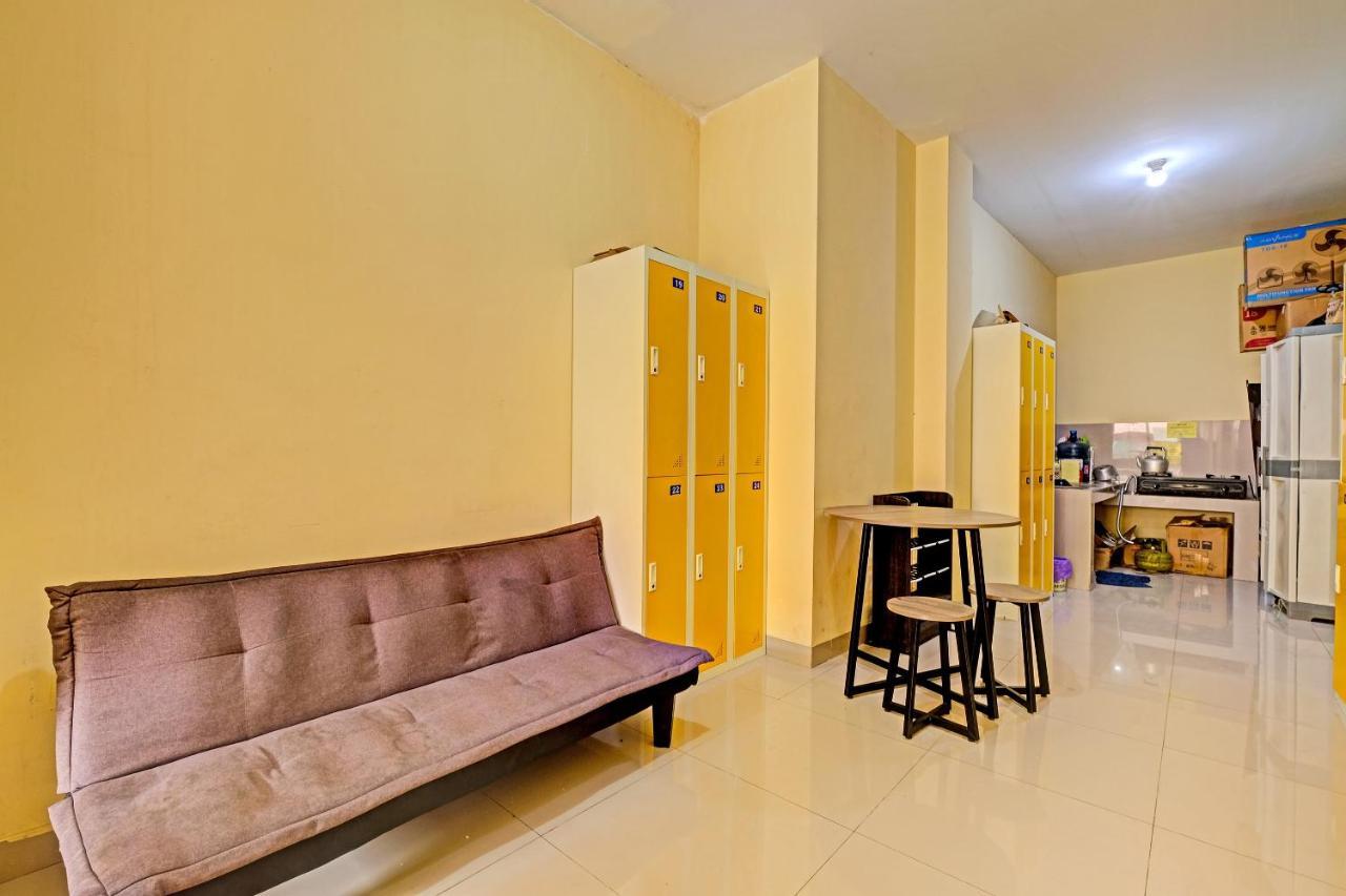 Oyo 91532 Malioboro Guesthouse Yogyakarta Bagian luar foto